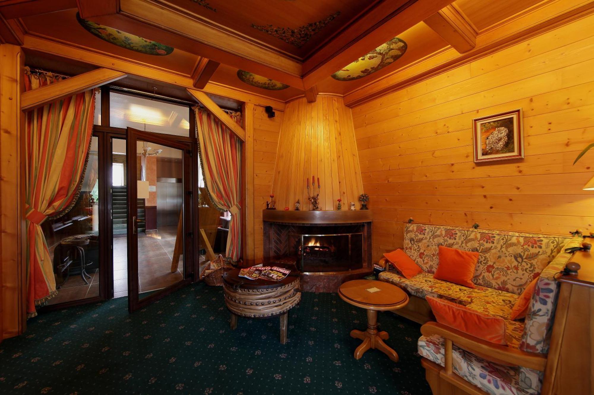 Hotel Les Loges Du Parc Gérardmer Esterno foto